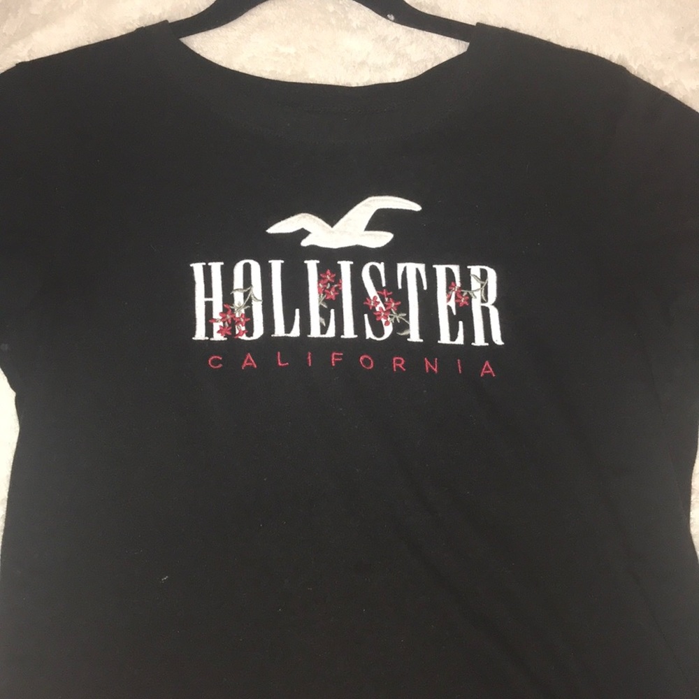 Black Hollister shirt